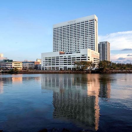 Pullman Miri Waterfront Hotel Exterior photo The Harbor Tower