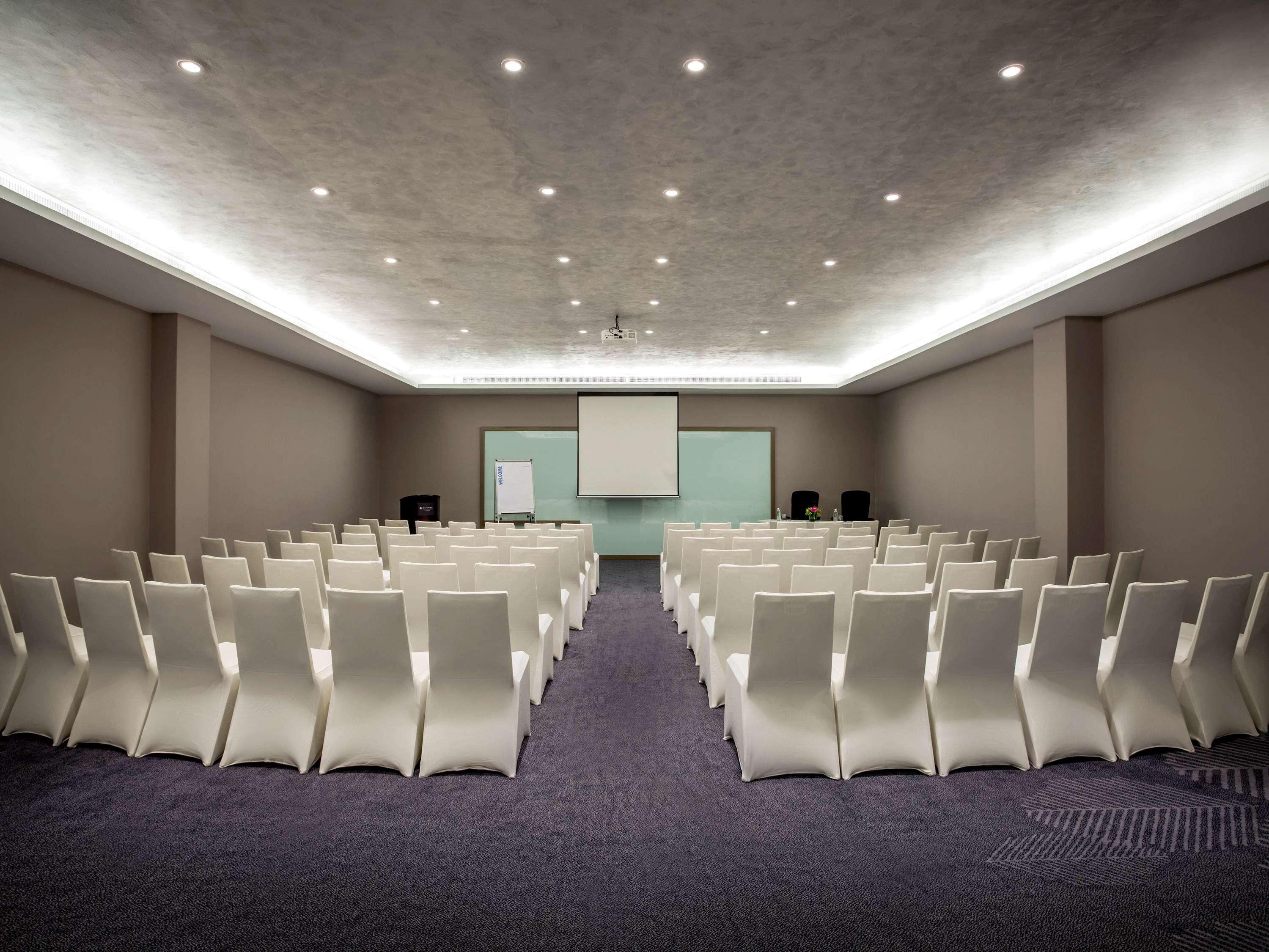 Pullman Miri Waterfront Hotel Exterior photo Meeting room