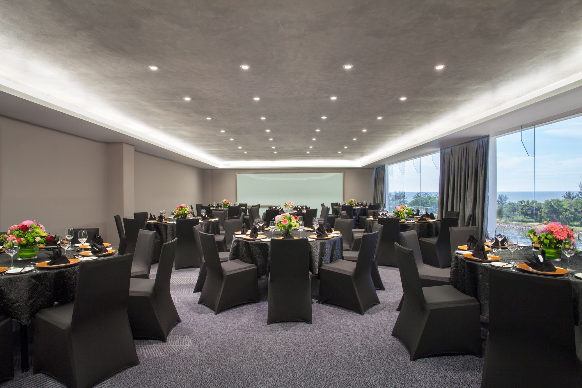 Pullman Miri Waterfront Hotel Exterior photo The Westin Ballroom