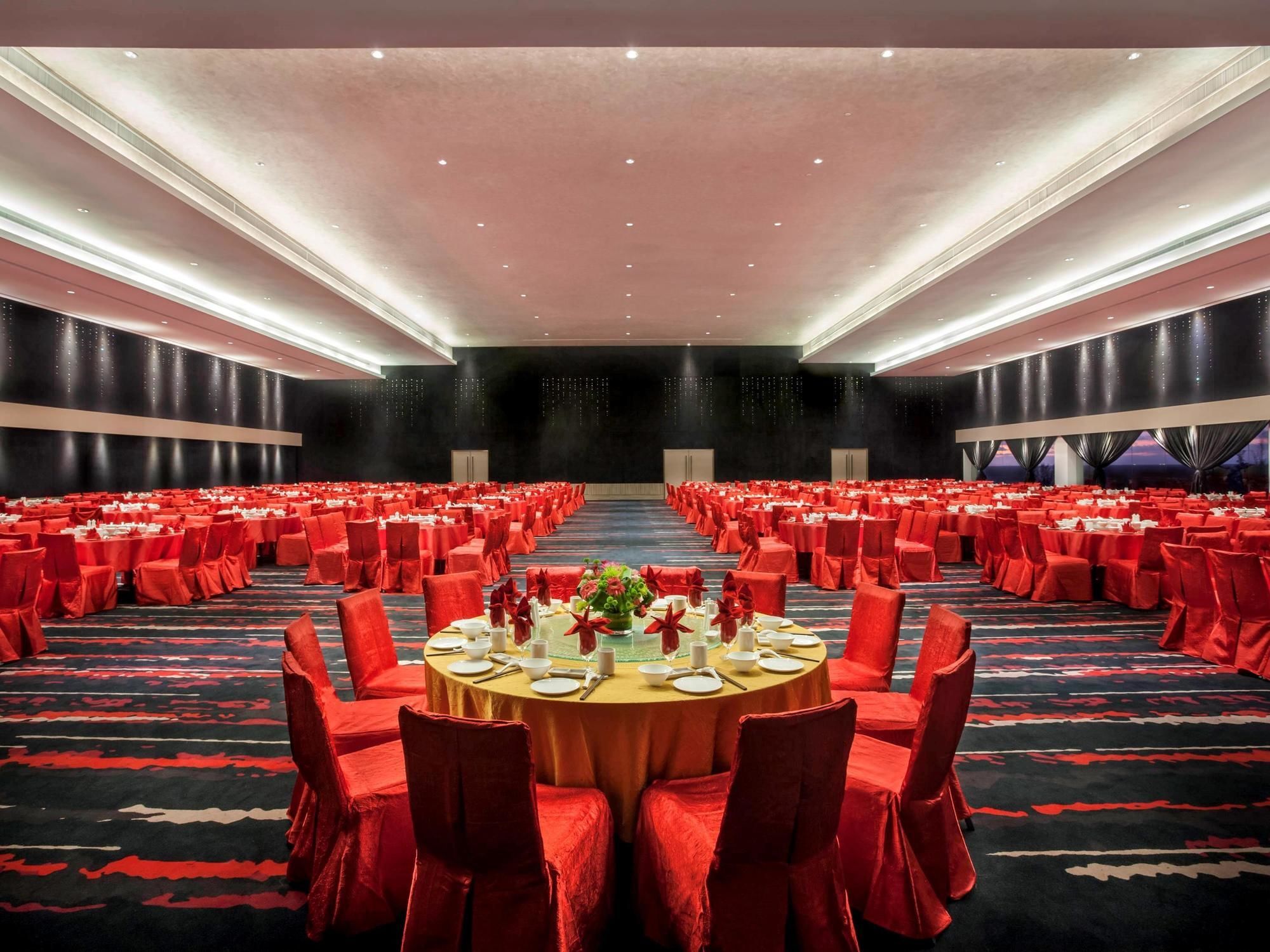 Pullman Miri Waterfront Hotel Exterior photo The Grand Ballroom
